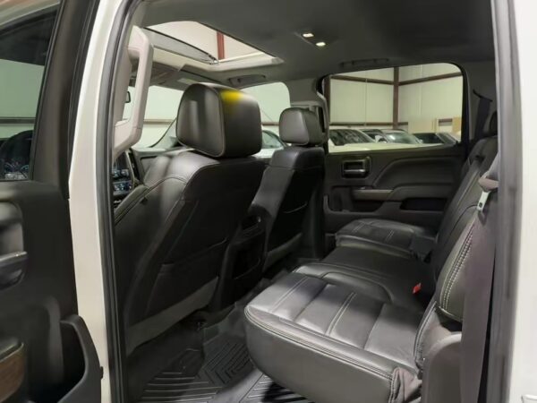 2017 GMC SIERRA 3500HD DENALI - Image 11