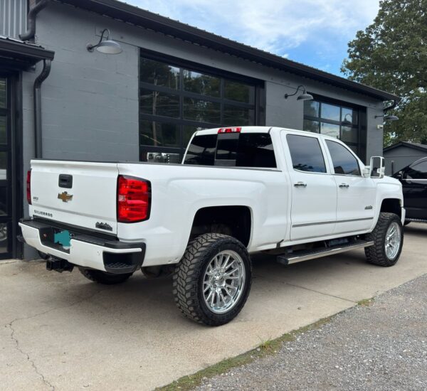 CHEVROLET SILVERADO 2500HD HIGH COUNTRY - Image 7